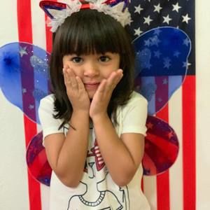 Meet your Posher, Leyanis